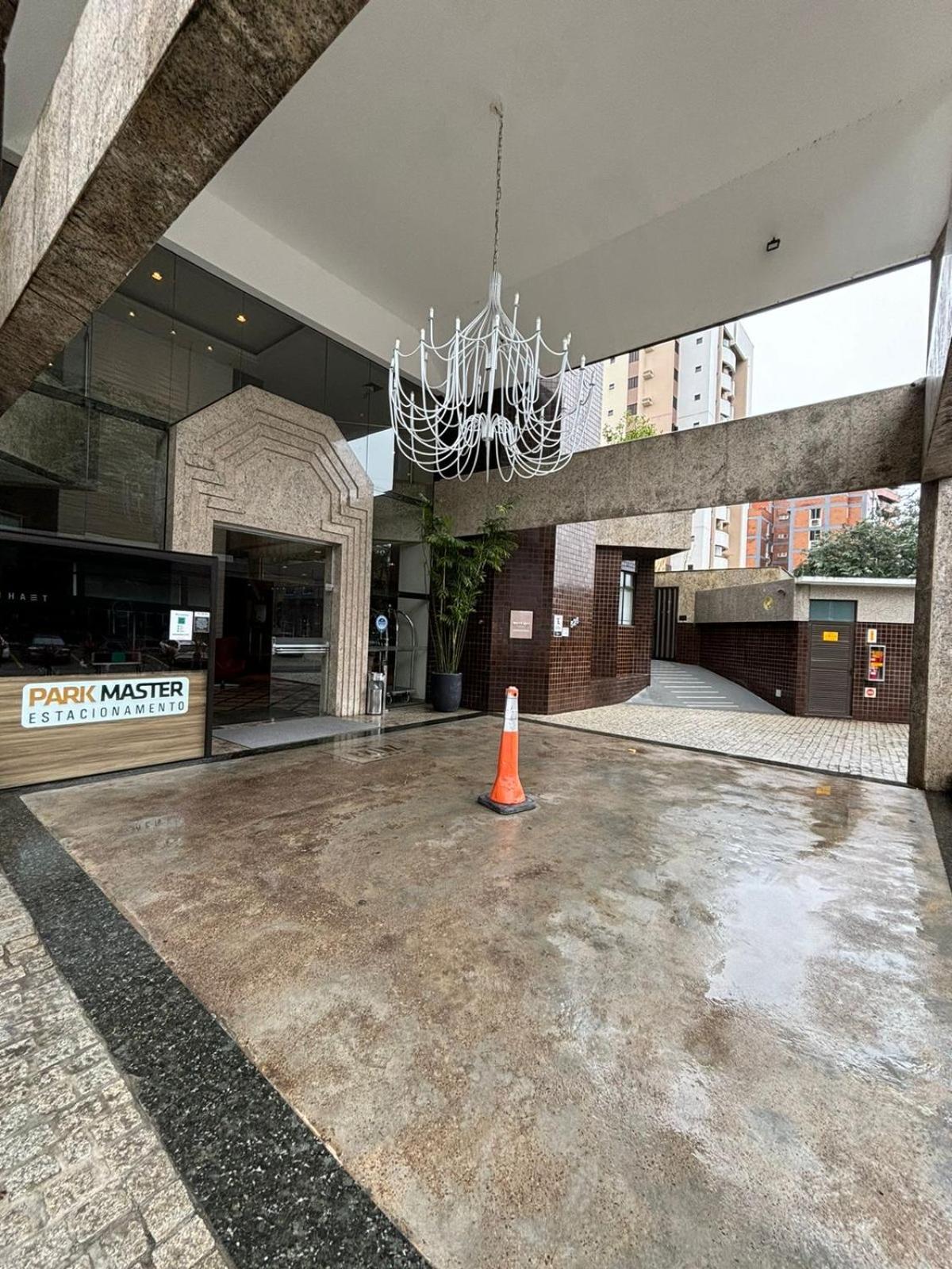 Apart Hotel Moderno Em Жоинвили Экстерьер фото